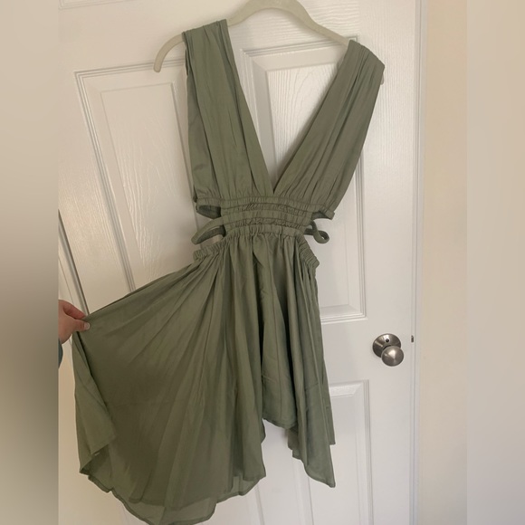 Sage green strappy dress, unique - Picture 2 of 3